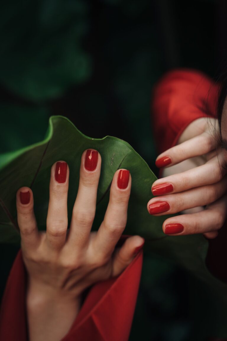 Pomidorowe paznokcie – manicure